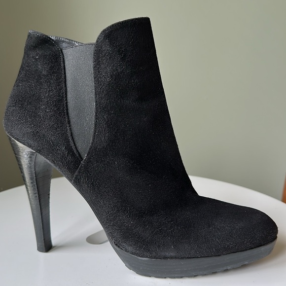 Stuart Weitzman Black Heeled Boots - Picture 3 of 16